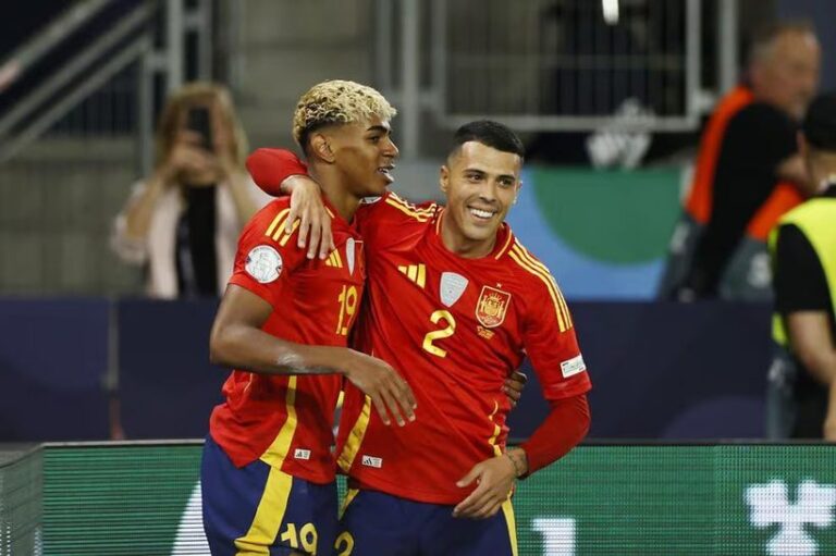 Meci „nebun” în semifinalele Ligii Națiunilor! Spania a învins Franţa, scor 5-4, şi este în finală