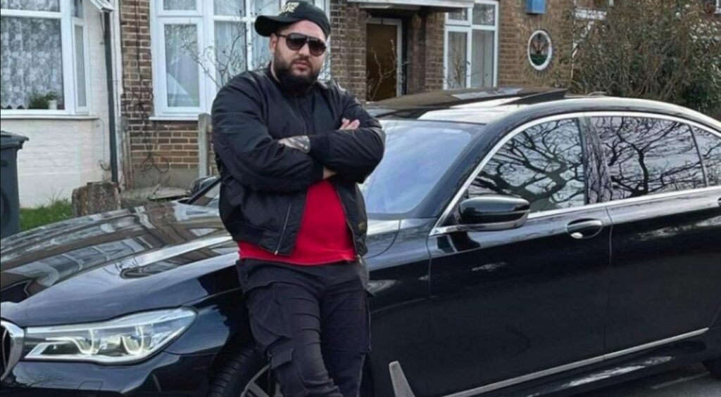  Tentativă de asasinat cu BMW-ul și bărdița la Iași: Vandam s-a dus să-i ceară socoteală unui frizer care nu tundea țigani