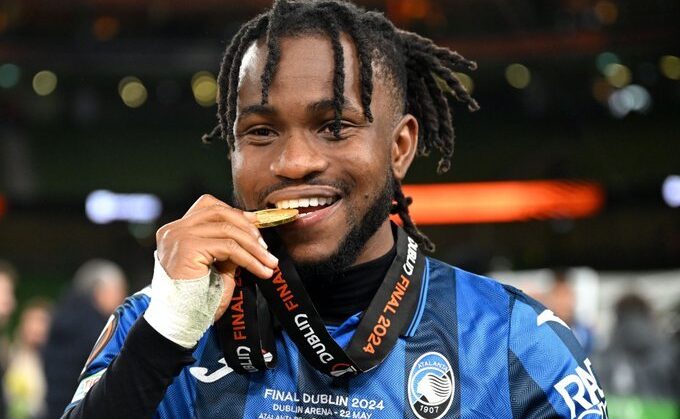  Inter vrea atacant nou. Cât oferă echipa antrenată de Cristi Chivu pentru jucătorul Atalantei, Ademola Lookman
