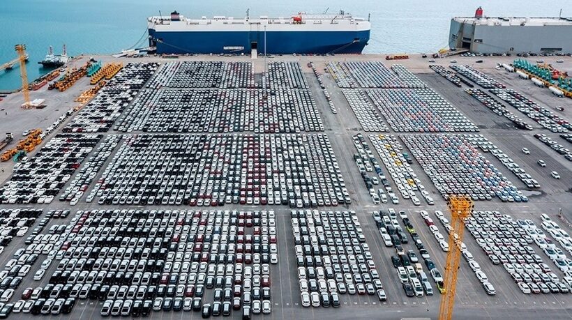  Tarifele vamale impuse de Trump au blocat mii de vehicule în porturile UE 