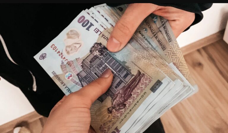 Cămătăria de la Iași, la judecată. Împrumuturi cu dobândă de 240% pe an de la „banca” din Zanea: un proces nemaiauzit