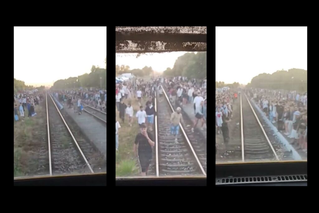  Sute de tineri se întorc de la Beach, Please! Duminică, gara din Costinești arăta ca una din Bangladesh