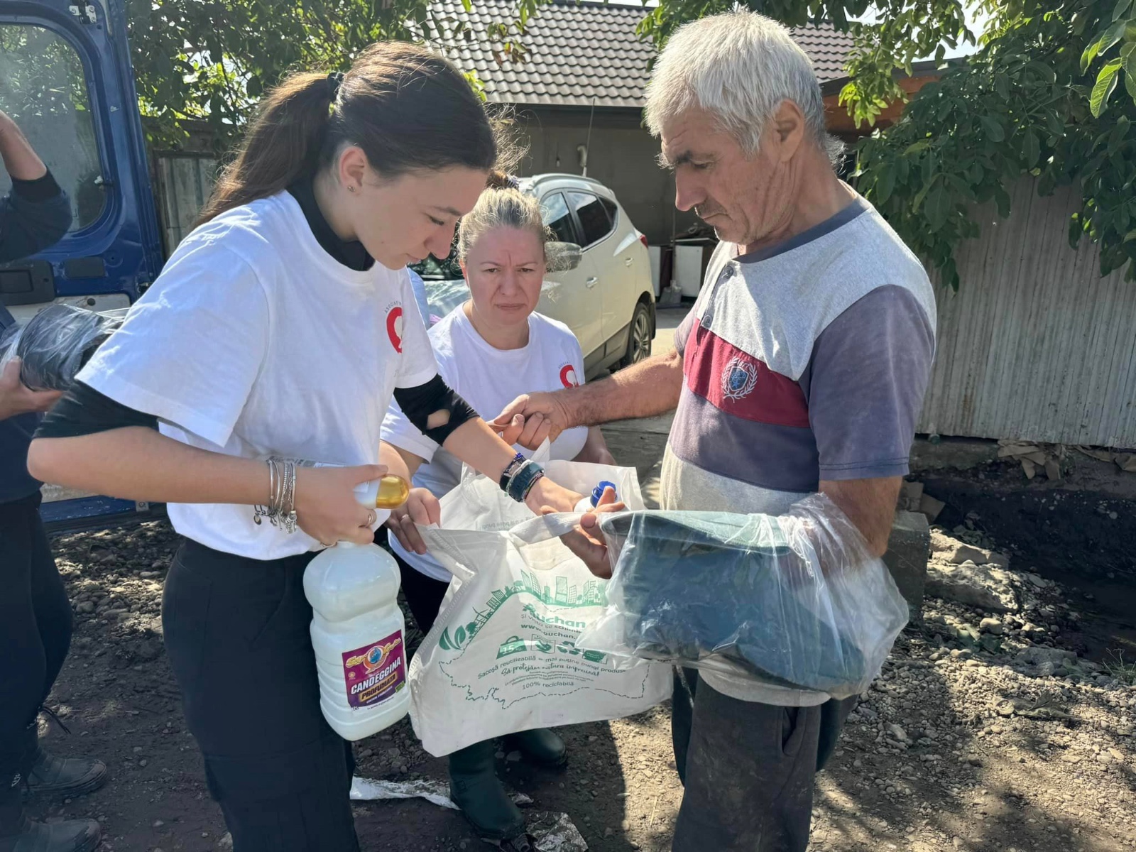 Iași: Campanie umanitară pentru sinistrații din Suceava. Primul transport pleacă duminică