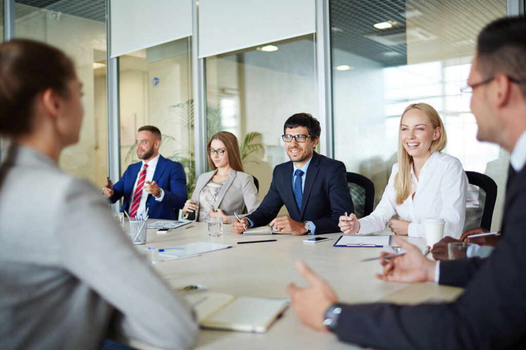  Propunere din mediul academic ieșean – Cei puși politic în consiliile de administrație să fie înlocuiți cu profesioniști care să nu primească bani