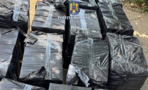 Suceava: Bărbat reţinut într-un dosar de contrabandă cu ţigări. Poliţiştii au confiscat aproape 15.000 de pachete fără timbru