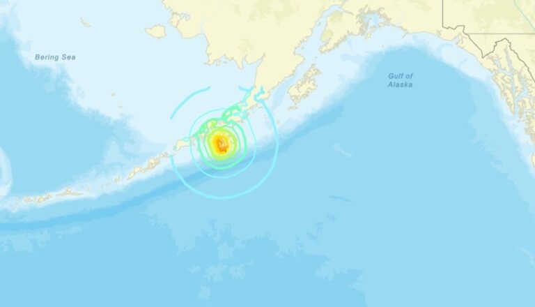 Cutremur cu magnitudinea de 7,3 în largul coastelor din Alaska, s-a declanșat alerta de tsunami 