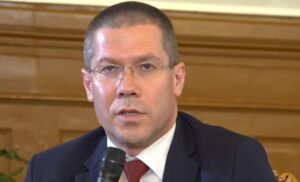 Preşedintele Nicuşor Dan l-a nominalizat pe Dacian Cosmin Dragoş în funcţia de judecător al Curţii Constituţionale. El este profesor la UBB
