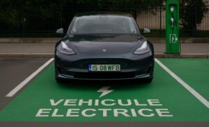 Mobilitate electrică cu frână trasă în Iași: legea există, aplicarea lipsește