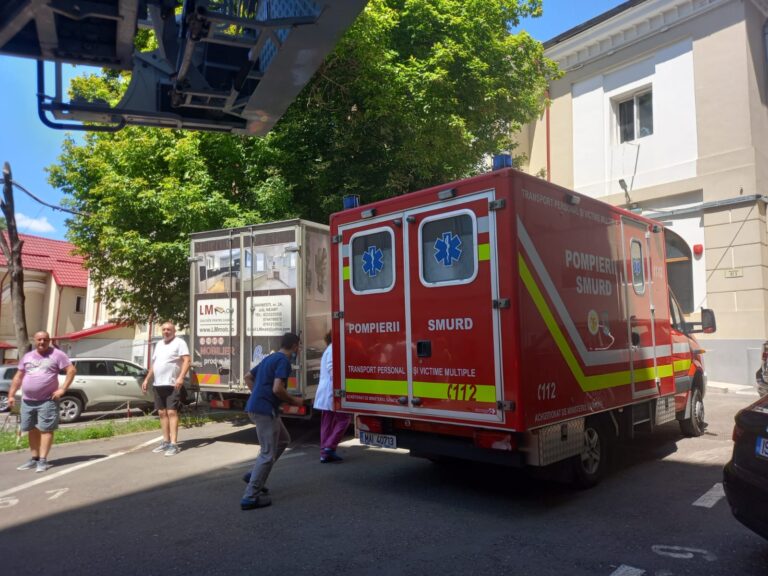 Prefect de Iaşi: Bateriile care au provocat incendiul din camera de la subsolul Maternităţii 1Cuza Vodă” vor fi relocate