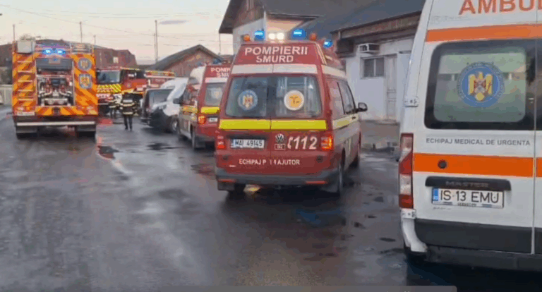 Incendiu în Piața Alexandru din Iași. Focul s-a manifestat pe o suprafață de aproximativ 250 de metri pătrați