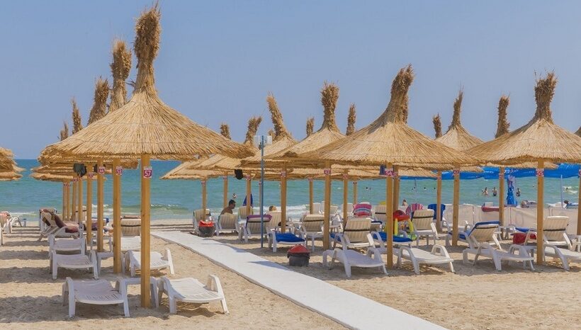 Turist amendat, la Eforie, pentru că a făcut scandal când salvamarii l-au scos din apă 