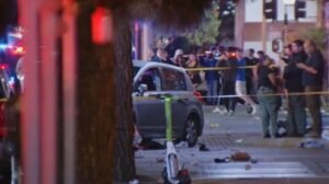Un vehicul a intrat într-un grup de oameni în Los Angeles: sunt peste 20 de răniţi