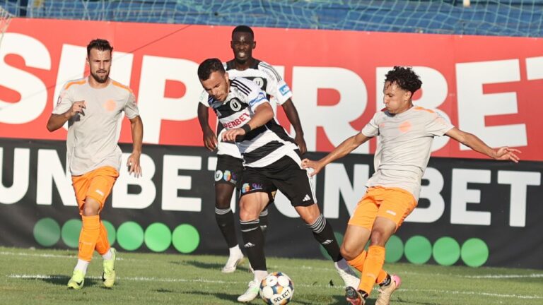 Superliga: Debut de sezon cu Metaloglobus Bucureşti – Universitatea Cluj 1-4