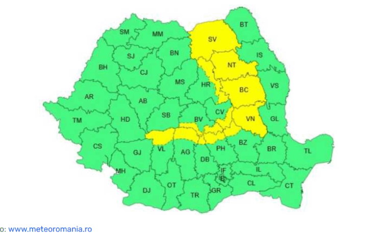 Cod galben de furtună în zone din 12 județe, pe parcursul zilei de luni