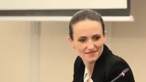 Oana Ţoiu: Trebuie să facem trecerea de la a ajuta Ucraina să reziste la a ajuta Ucraina sa câştige.
