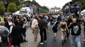 Berlin: 13 persoane în stare critică după o busculadă de la o paradă techno 