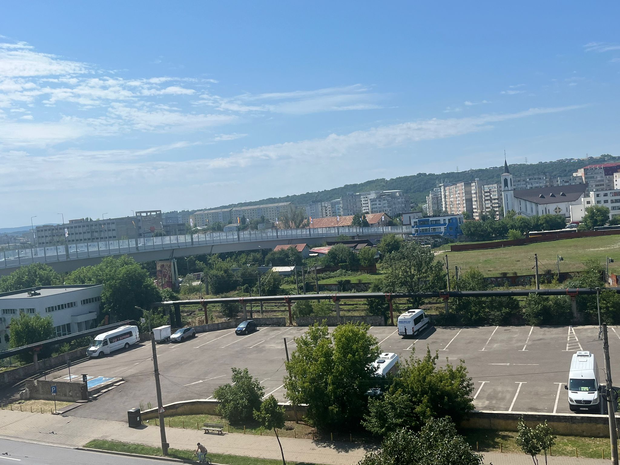  Biserică nouă pe locul unei parcări, într-o zonă aglomerată. Arhiepiscopia Iașilor explică decizia lăcașului care va apărea pe Moara de Foc