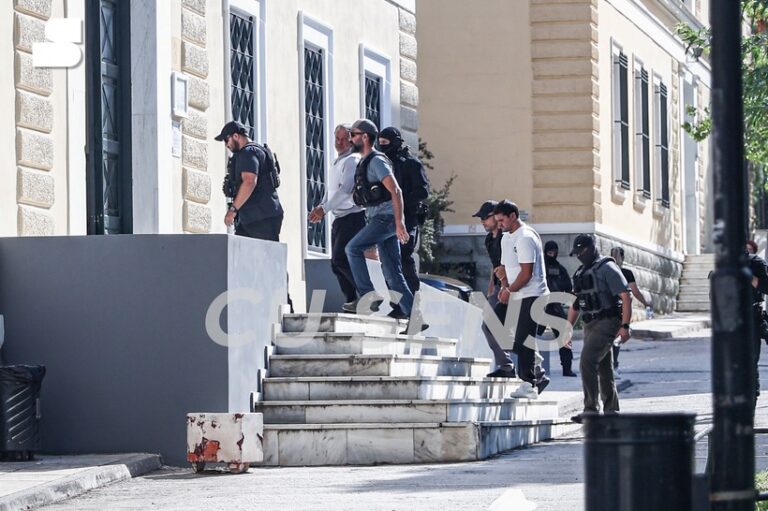 The Insider: Plahotniuc a fost de mai multe ori la Moscova, cu un paşaport fals, pentru negocieri secrete cu Dmitri Kozak