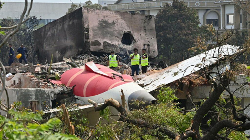 Pilotul avionului Air India ar fi provocat intenționat teribilul accident din orașul Ahmedabad, din vestul Indiei