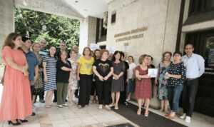 Economist, despre protestele bugetarilor: Loveşti în pensionari ca să îţi menţii privilegiile?