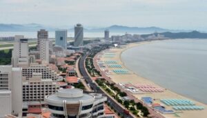 O staţiune nord-coreeană în stil Benidorm (Spania) primeşte primii turişti ruşi