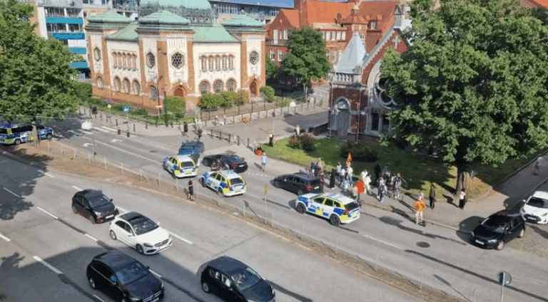 Suedia: O maşină a lovit mai multe persoane de pe un trotuar la Malmö. Au fost răniţi cel puţin cinci oameni