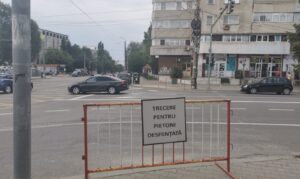 O altă trecere din zona Lidl Canta a fost desființată. Genera frecvent blocaje pe două străzi intens circulate