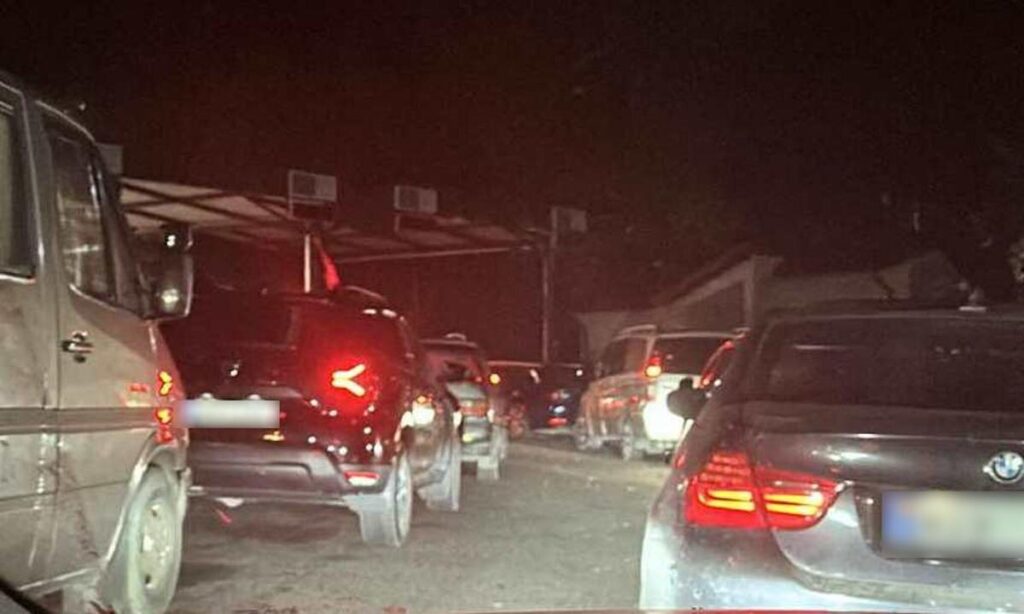  Fără permis, dar cu ambiție: șofer de 22 de ani oprit la graniță