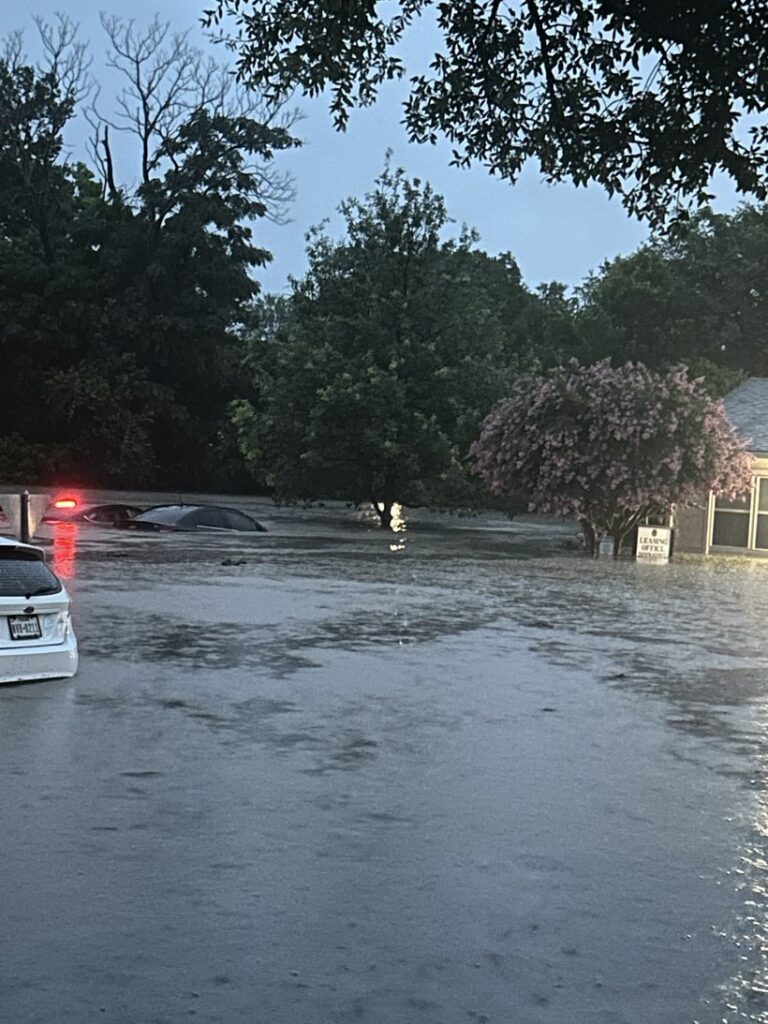 Cel puţin 20 de morţi şi 23 de persoane date dispărute, în urma unor viituri catastrofale în Texas