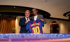Lamine Yamal este noul număr zece al Barcelonei. A semnat prelungirea contractului