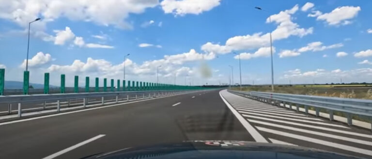 A7 - filmare dronă și auto: tronsonul Focșani-Bacău, surprinzător de avansat. O perspectivă detaliată a șantierului și zonelor finalizate