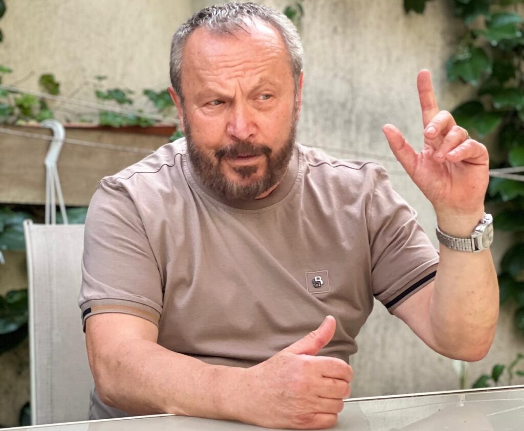  Orașul furnicar: Praga