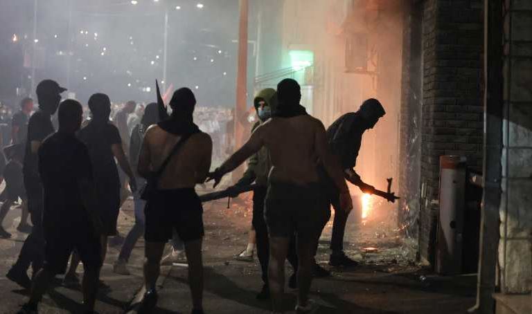 Serbia solicită sprijin internațional în urma „violenței brutale” a protestelor antiguvernamentale
