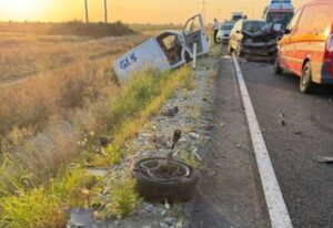Timiș: Patru persoane, între care un minor, au fost transportate la spital în urma unui accident rutier