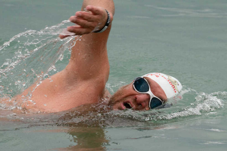 Avram Iancu a traversat înot Europa fără costum de neopren: „Am ajuns la destinaţia finală!” 