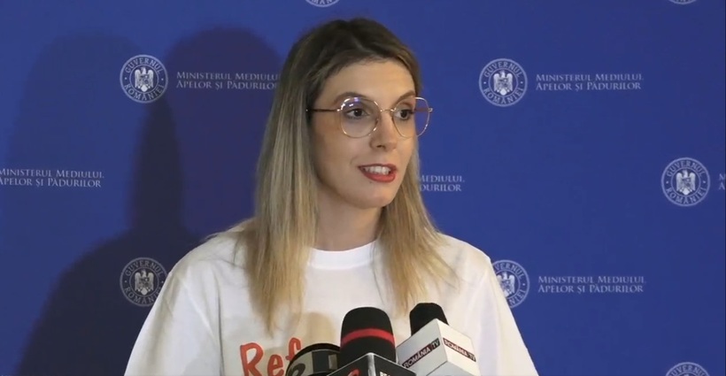  Diana Buzoianu, ministrul Mediului, despre Romsilva: Nu vor fi concediaţi 500 de oameni, poate să nu fie niciunul. Se vor putea duce, fie în ocoalele silvice, fie în direcţiile regionale care vor fi create