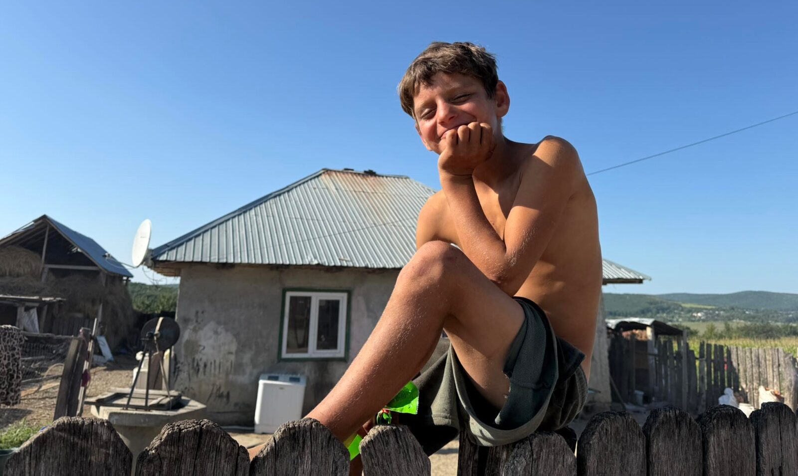 Povestea lui Marian, băiețelul care a primit o bicicletă și o excursie la mare, daruri la care nici nu putea visa. Zeci de ieșeni generoși au ajutat