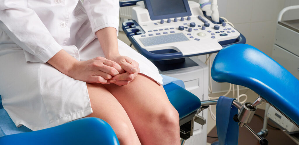  Senatul a adoptat un proiect de lege care vizează acordarea unei zile libere plătite, la cerere, pentru femeile diagnosticate cu endometrioză