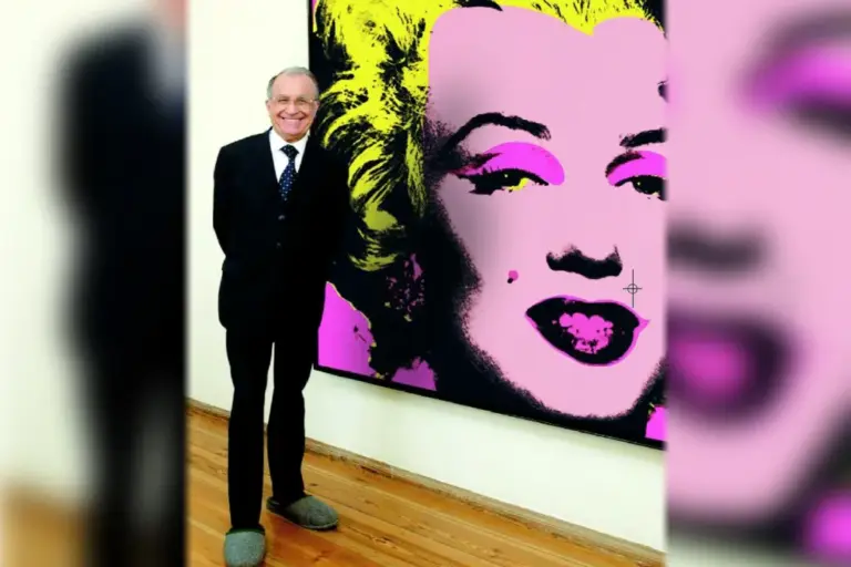 Ion Iliescu, lângă Marilyn Monroe, în Playboy: „Două zâmbete iconice, pentru cârcotași”