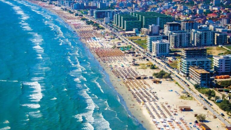 Fetiţă de 9 ani din judeţul Dâmboviţa, căutată după ce a dispărut de pe o plajă din Năvodari