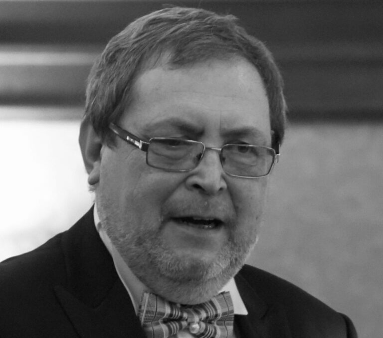 Doliu în lumea medicală: A murit un cunoscut ortoped din Iași, profesor la UMF