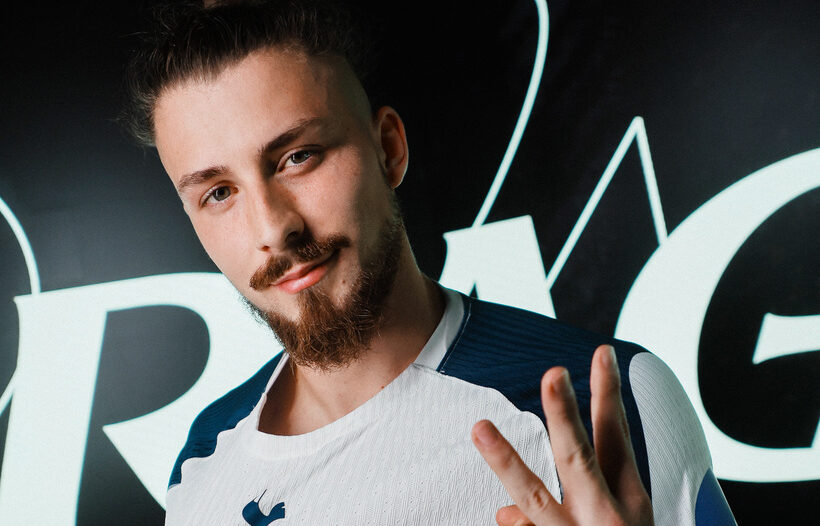  Radu Drăguşin va avea la Tottenham acelaşi număr ca la naţionala României: „Sunt tot mai puternic în fiecare zi”