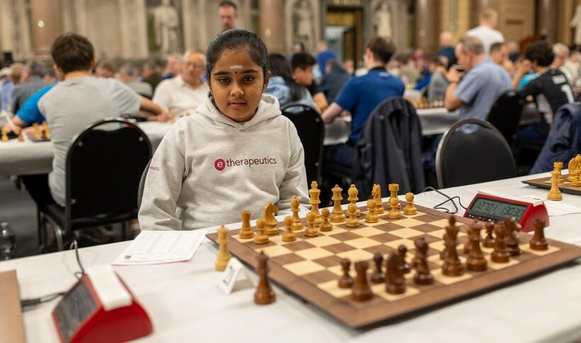  O fetiţă de 10 ani devine cea mai tânără jucătoare de şah care învinge un mare maestru