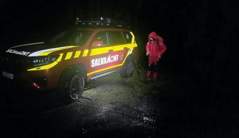  UPDATE Maramureş: Unsprezece persoane, între care şapte copii, s-au rătăcit în Munţii Rodnei. Salvamontiştii au pornit în căutarea lor