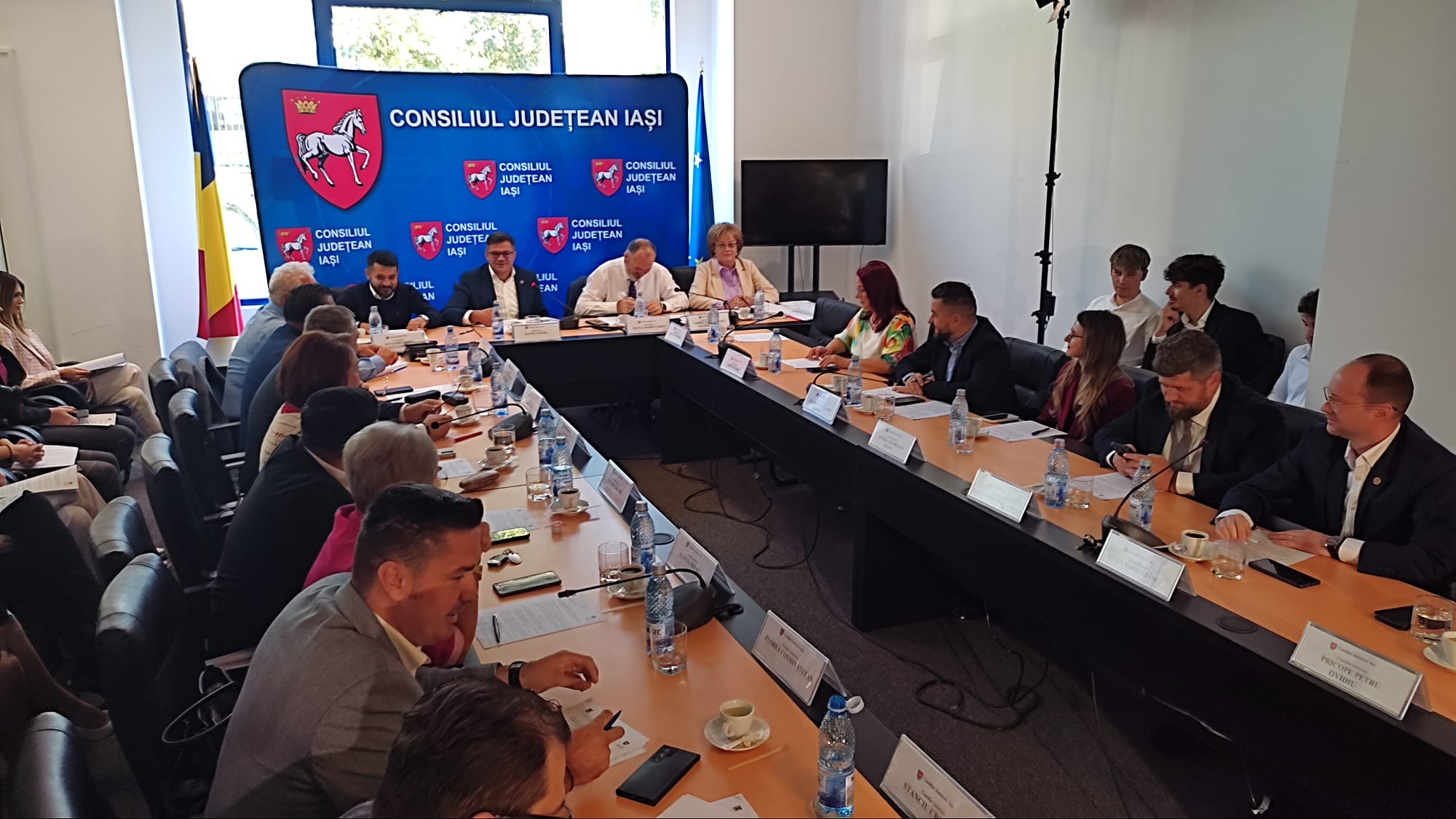  VIDEO | Ședință extraordinară la CJ: finanțări și repartizări de fonduri până la adoptarea bugetului pe anul în curs