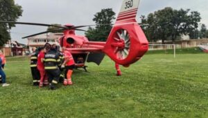 Medic din Dorohoi, adus de urgență cu elicopterul SMURD la un spital din Iași