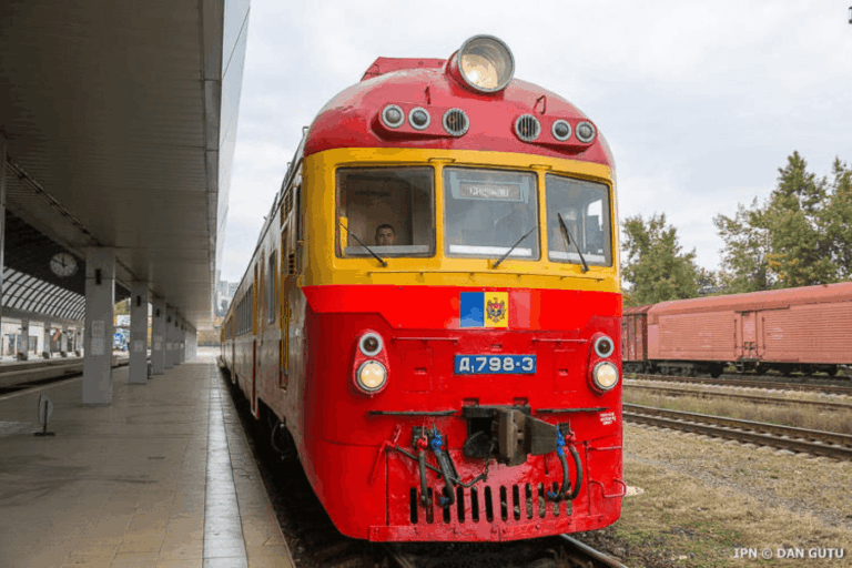 De la Iași la Kiev, cu trenul fantomă. A fost văzut doar de oficialități