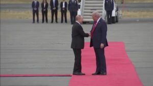 Summit Alaska: Trump şi Putin îşi strâng călduros mâna în Alaska, înaintea unui summit privind Războiul din Ucraina