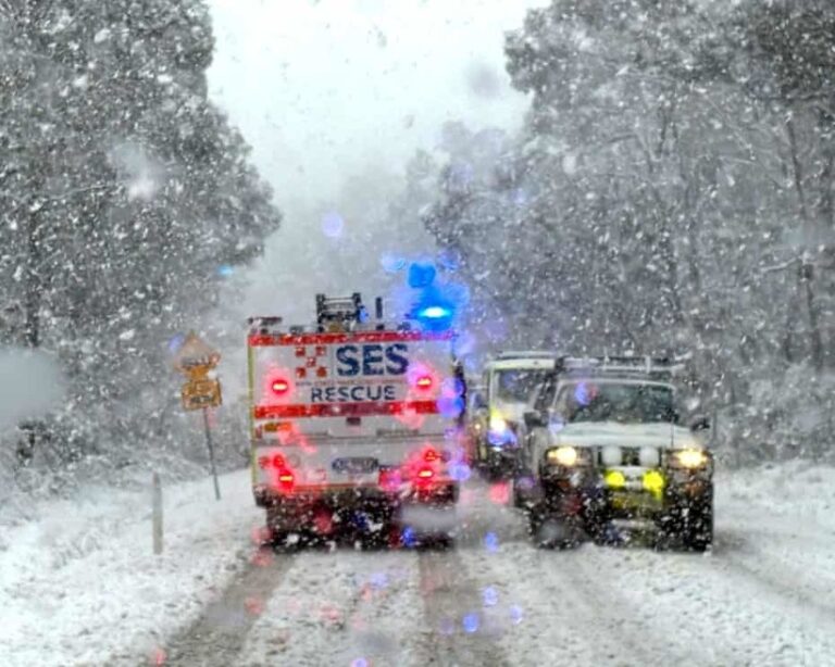 VIDEO| Mai multe orașe din Australia, acoperite de zăpadă: Fenomen rar, apărut în condiţii meteorologice extreme
