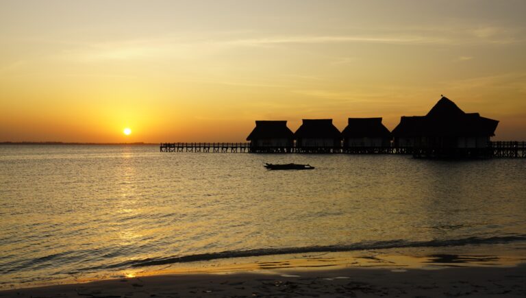 S-a terminat vacanța? Nici gând! 4 destinații exotice cu plecare direct din Iași